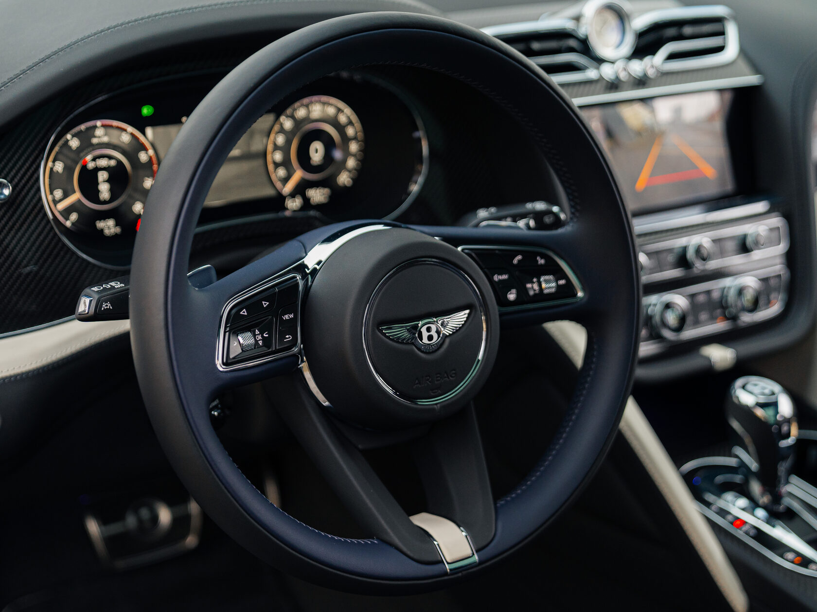 Rolls-Royce Bentayga EWB I Рестайлинг  <br>Синий