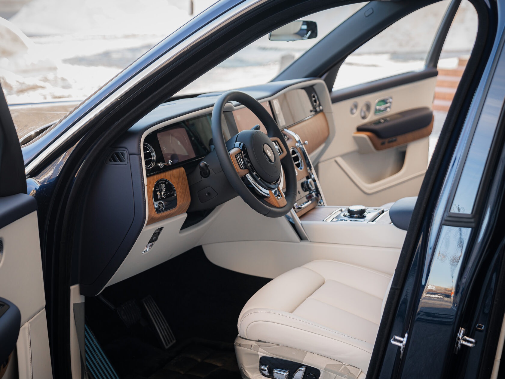 Rolls-Royce II Midnight Sapphire  <br>Midnight Sapphire 