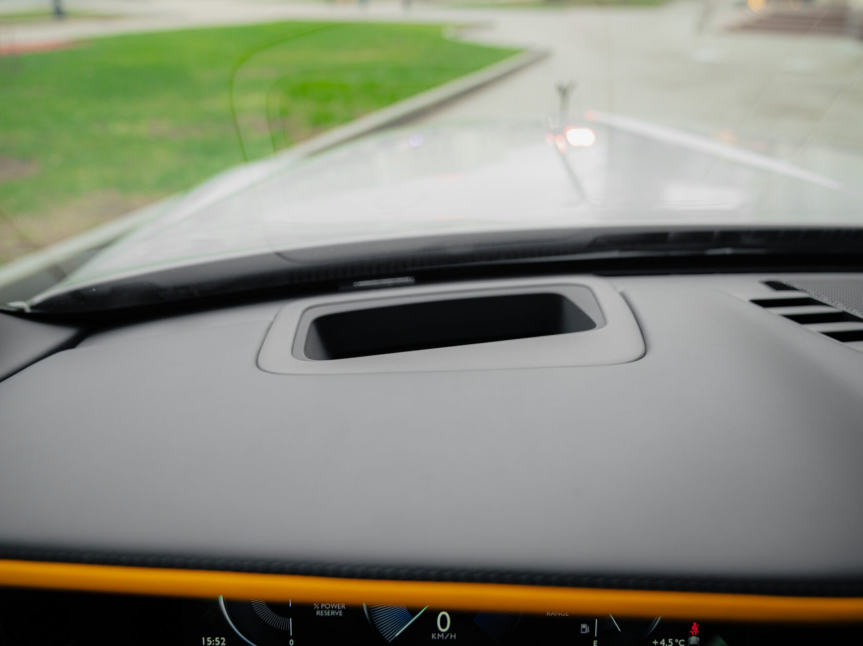 Rolls-Royce Cullinan Black Badge II  <br>Серый 