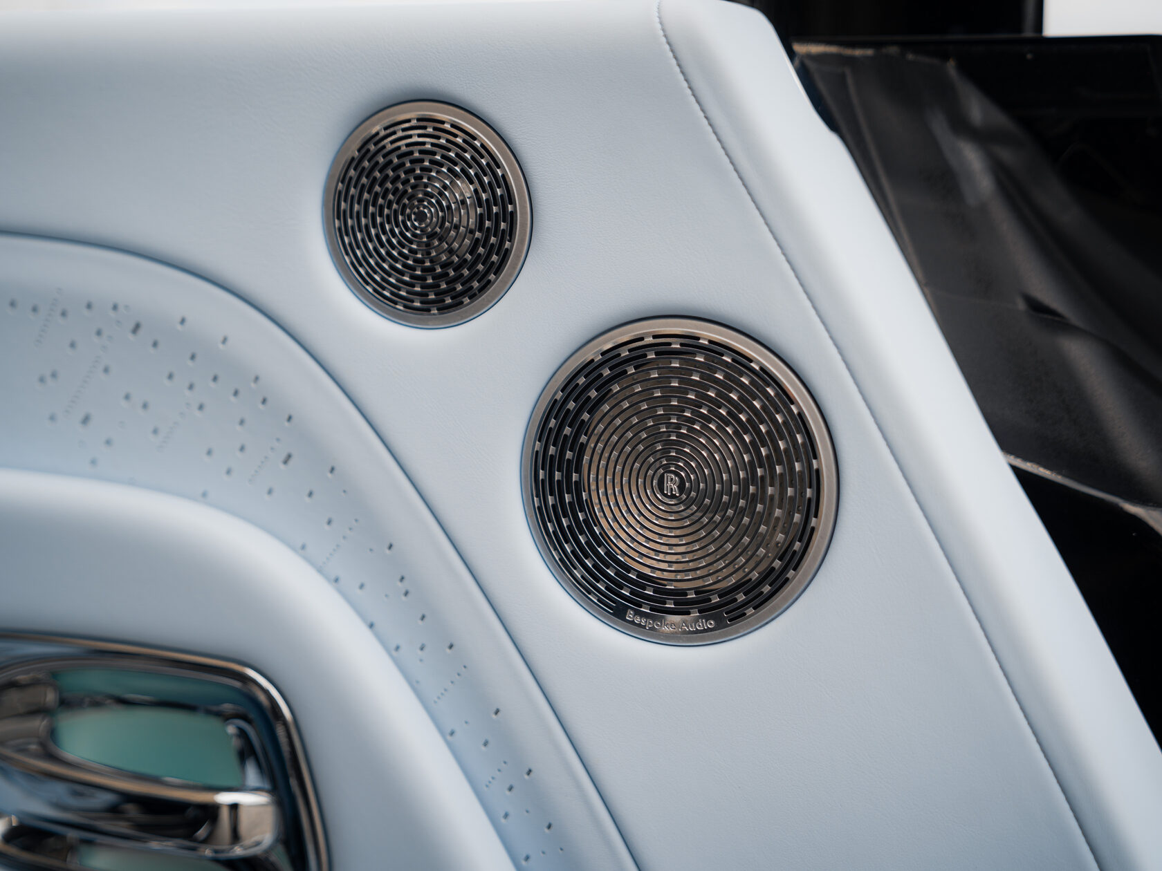 Rolls-Royce Spectre 2023 год <br>Black Diamond/ Черный