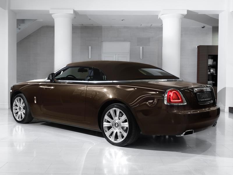 Rolls-Royce DAWN  <br>Smokey Quartz / White Sands 