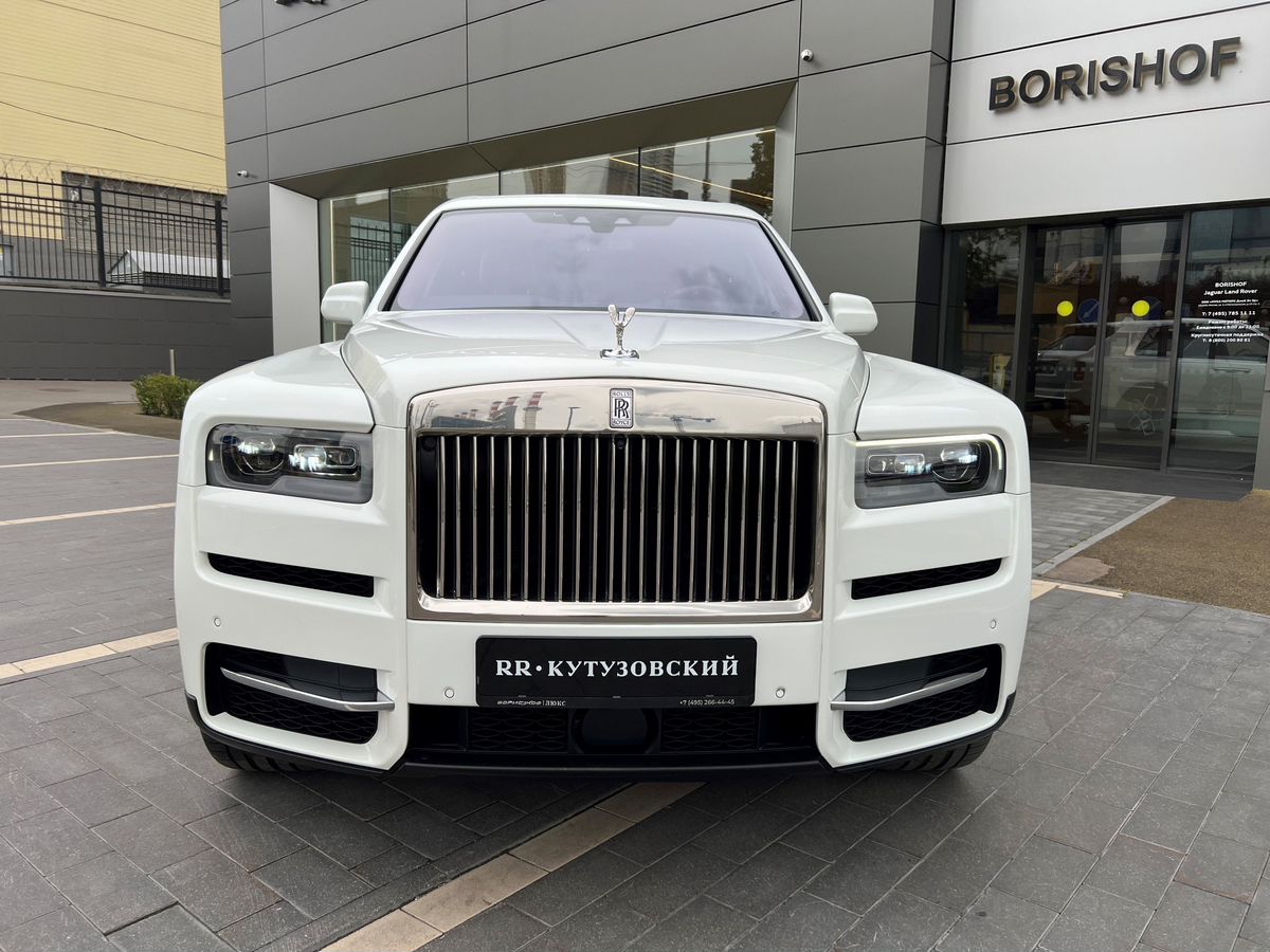 Rolls-Royce Cullinan, I 2019 год <br>Белый