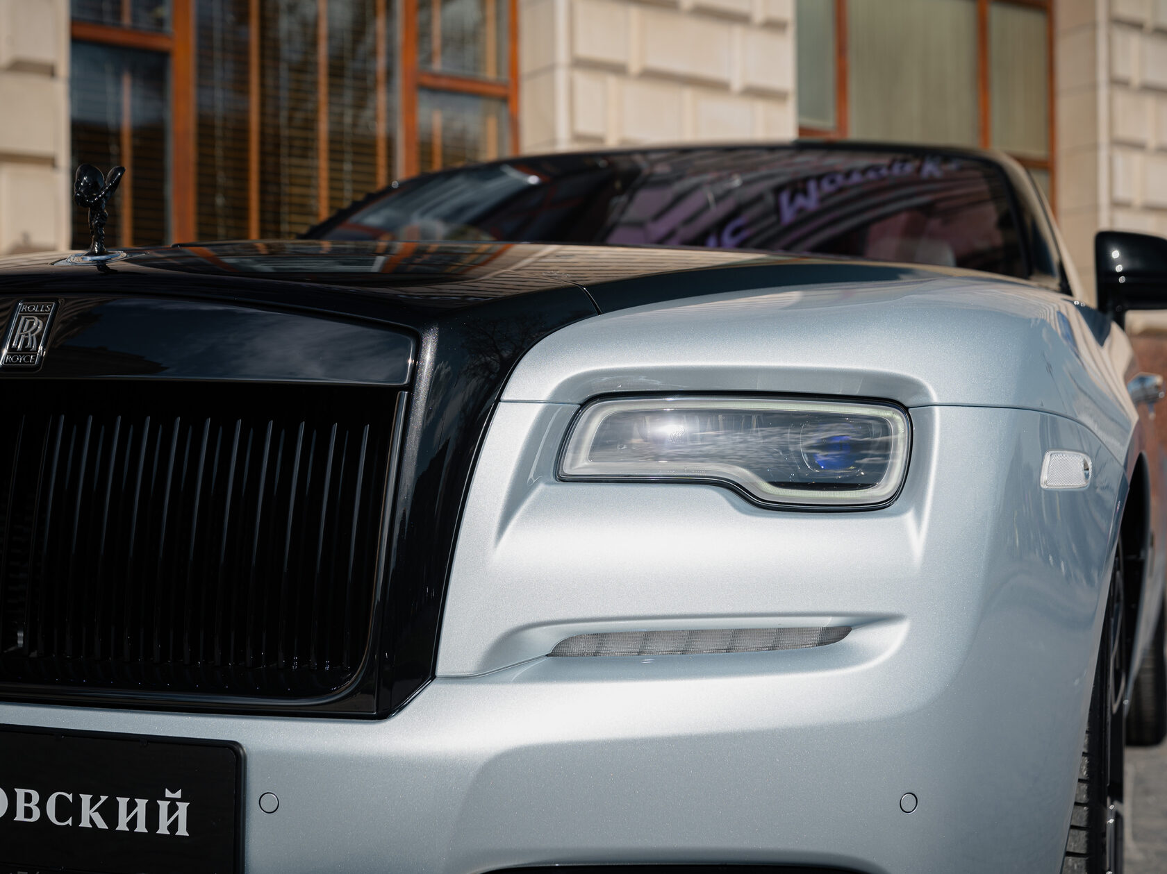 Rolls-Royce Wraith Black Badge Landspeed Collection  <br>Черный/ Небесноголубой
