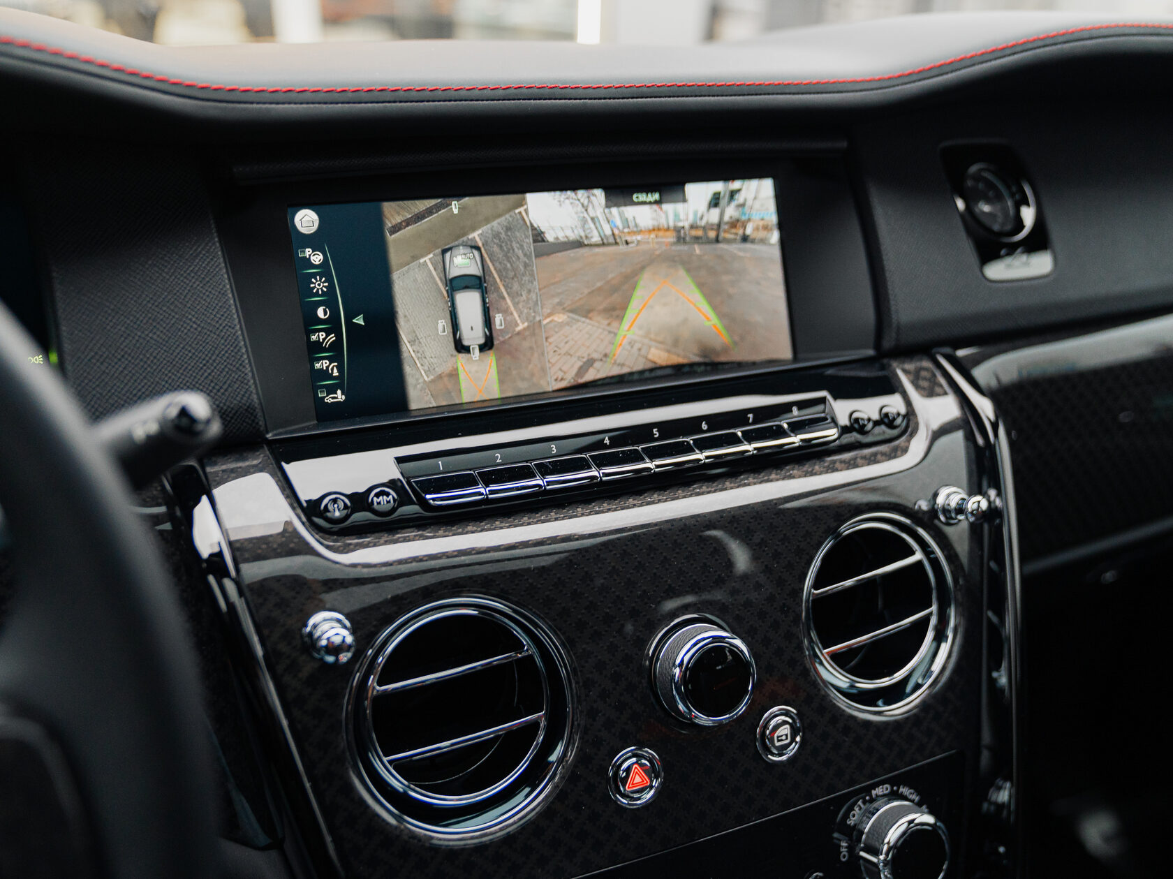 Rolls-Royce Cullinan Black Badge 2025 год <br>Black Diamond 