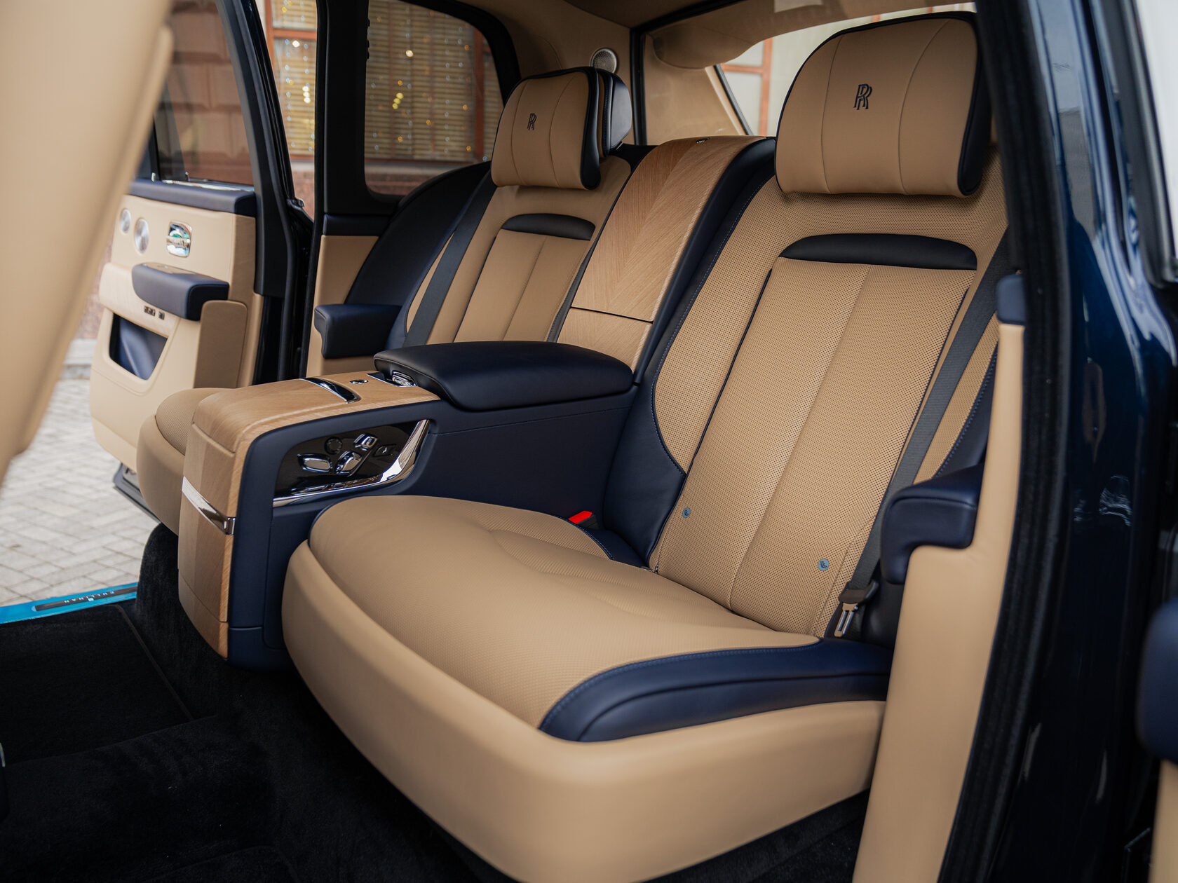 Rolls-Royce II Midnight Sapphire  <br>Midnight Sapphire 