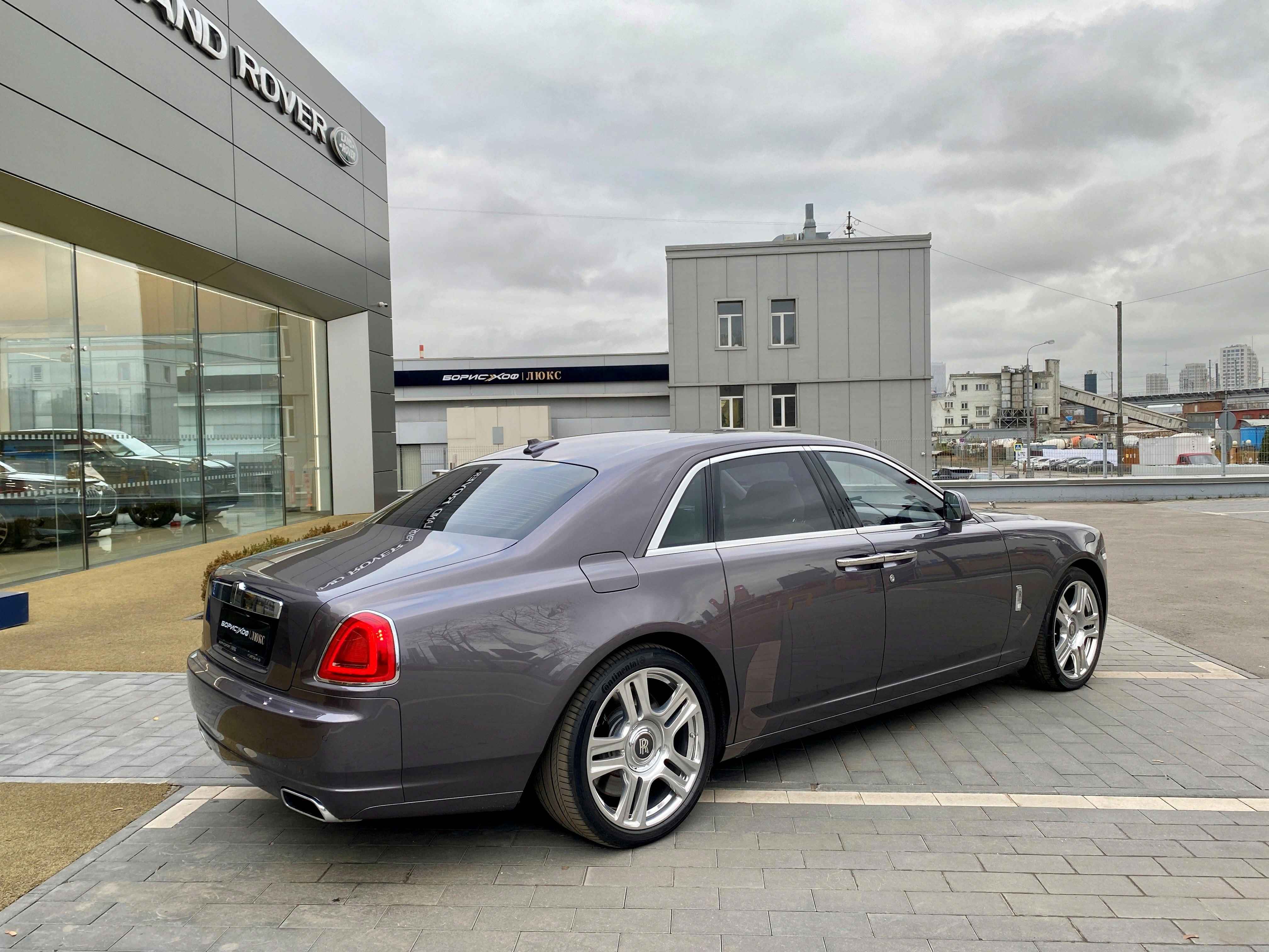 Rolls-Royce Ghost 2015 год <br>Anthracite – Тёмно-серый металлик 