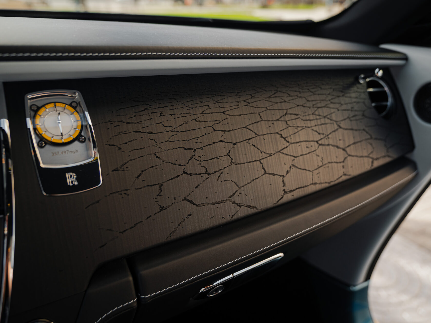 Rolls-Royce Wraith Black Badge Landspeed Collection  <br>Черный/ Небесноголубой