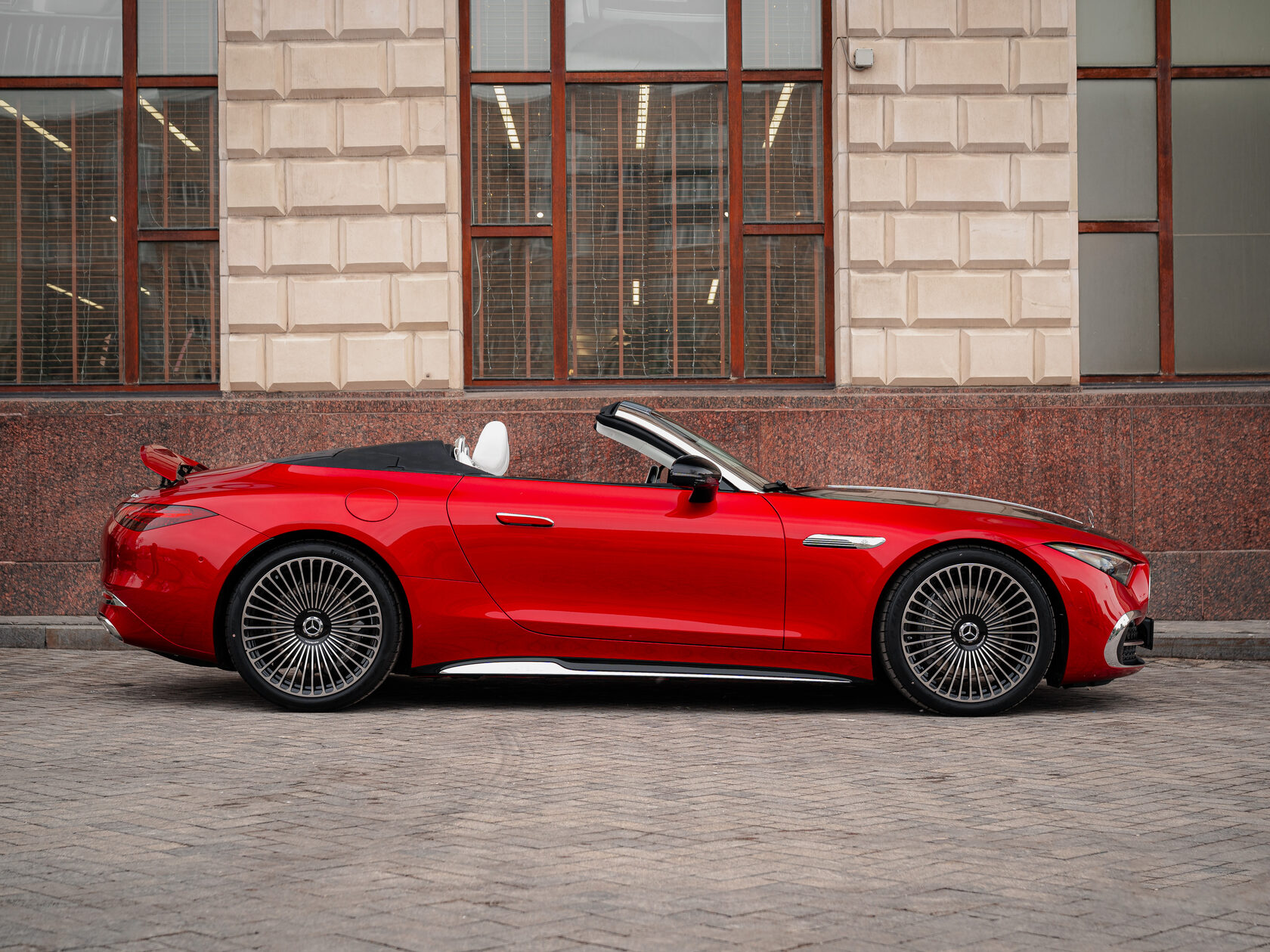 Rolls-Royce Maybach SL 680 2026  <br>Не указано