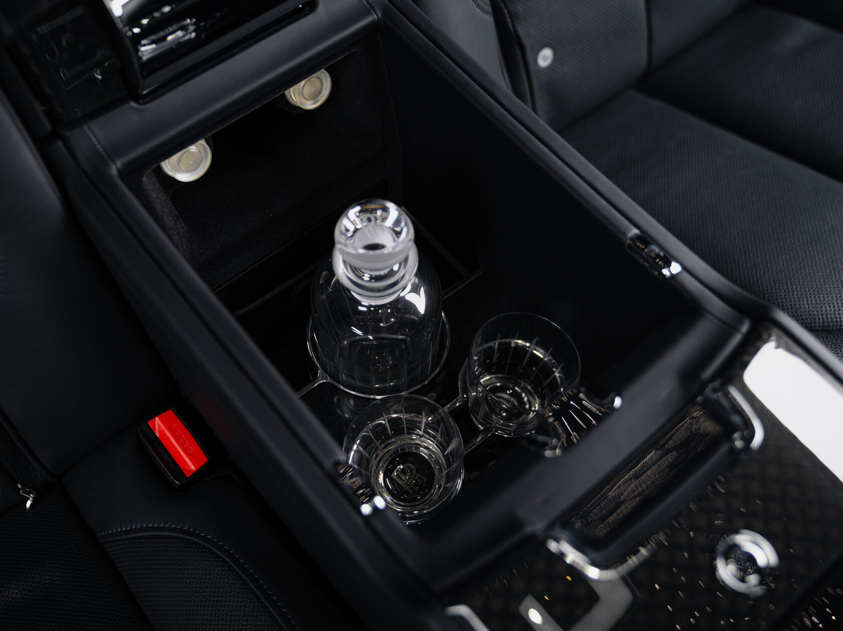 Rolls-Royce Cullinan Black Badge I 2025 год <br>Black Diamond 