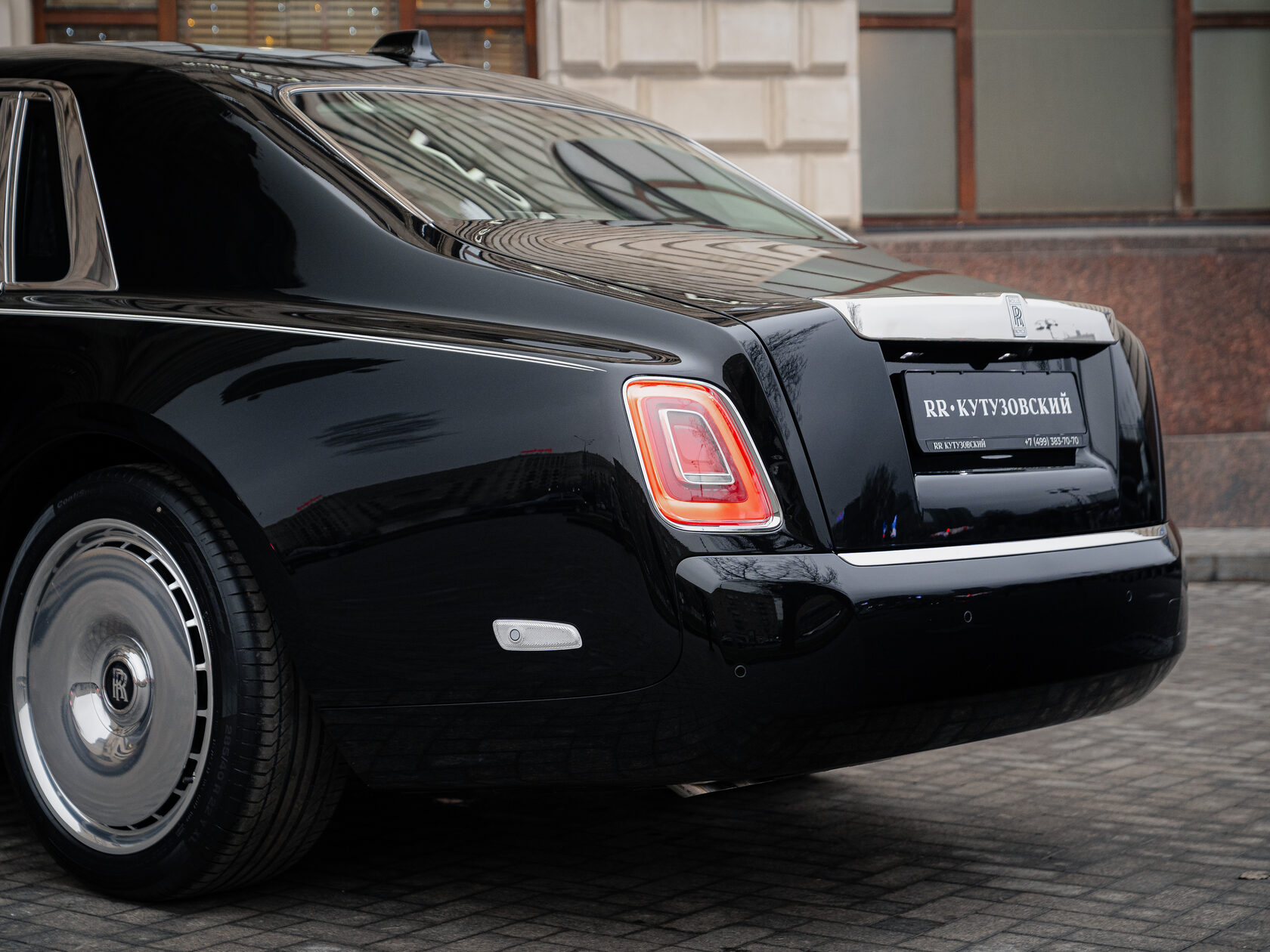 Rolls-Royce Phantom Extended  <br>Black Diamond 