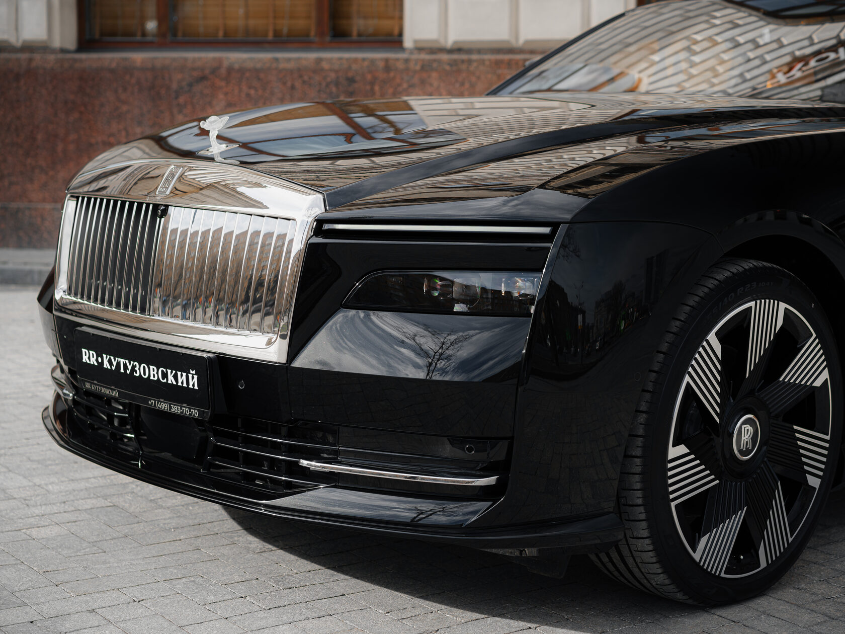 Rolls-Royce Spectre 2024 год <br>Diamond Black / Черный бриллиант