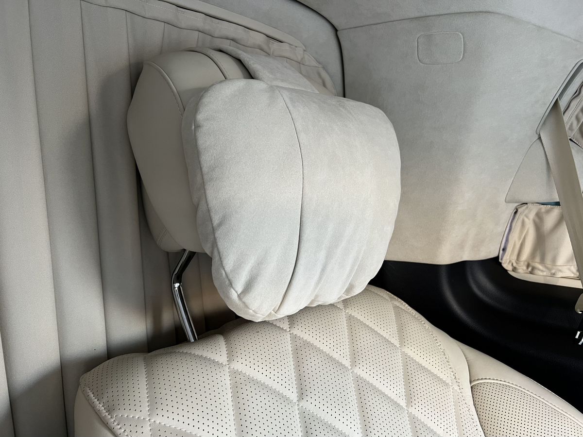 Rolls-Royce V-Класс  <br>Черный