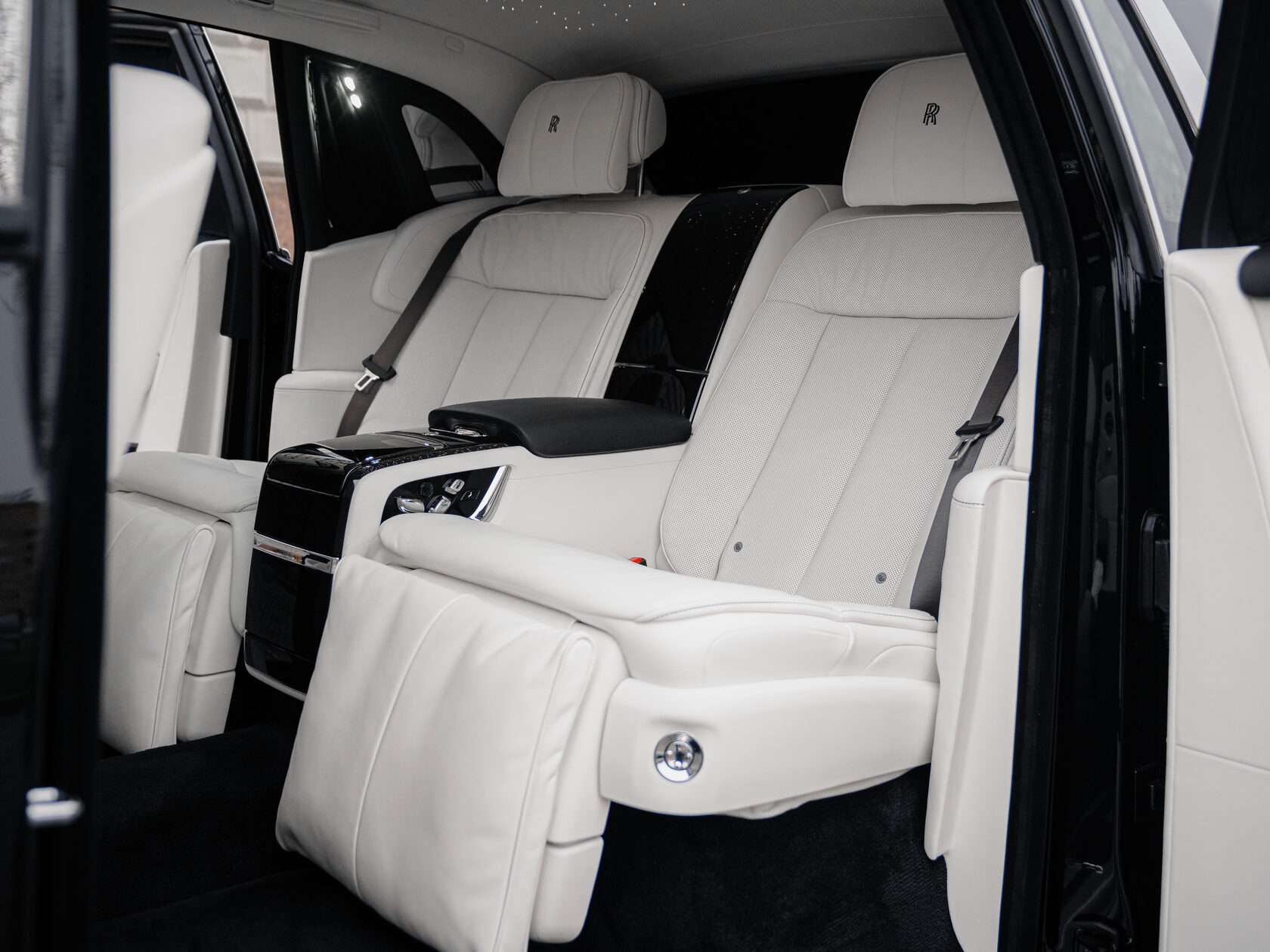 Rolls-Royce Phantom Extended  <br>Black Diamond 