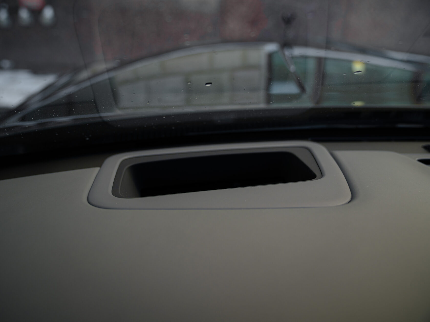 Rolls-Royce Cullinan Black Badge II  <br>Зелёный 