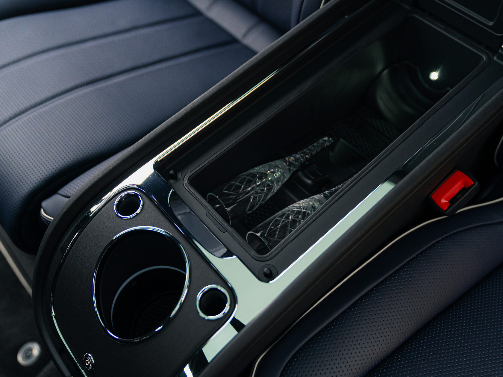 Rolls-Royce Bentayga EWB I Рестайлинг  <br>Синий