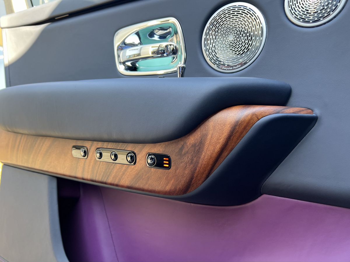 Rolls-Royce Cullinan, I 2020 год <br>Синий