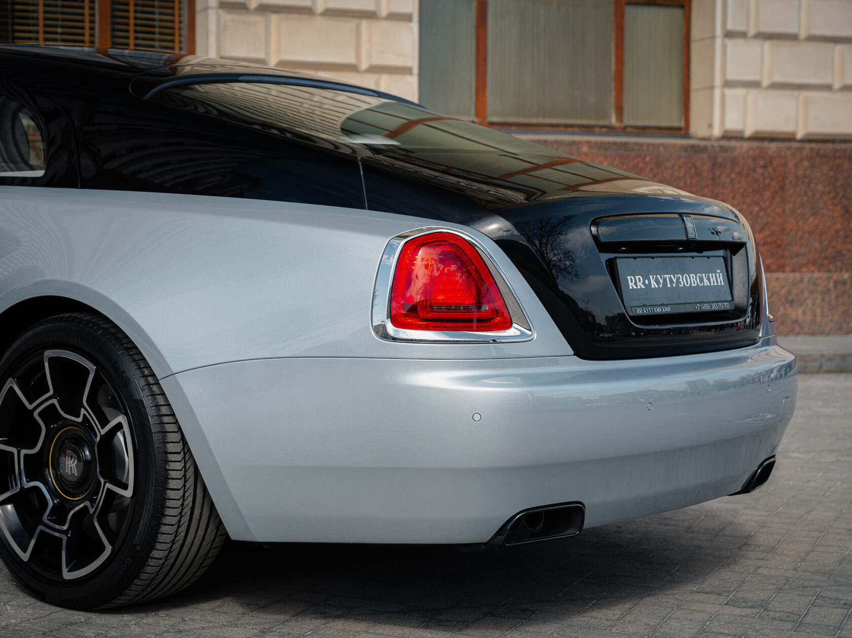 Rolls-Royce Wraith Black Badge Landspeed Collection  <br>Черный/ Небесноголубой