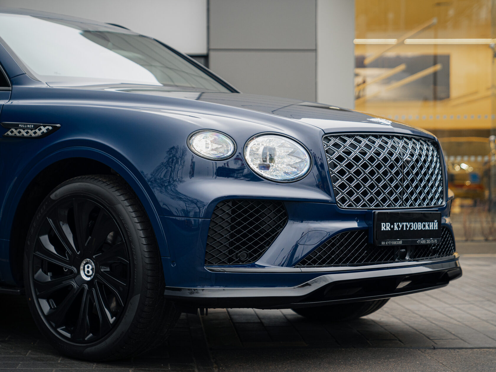 Rolls-Royce Bentayga EWB I Рестайлинг  <br>Синий