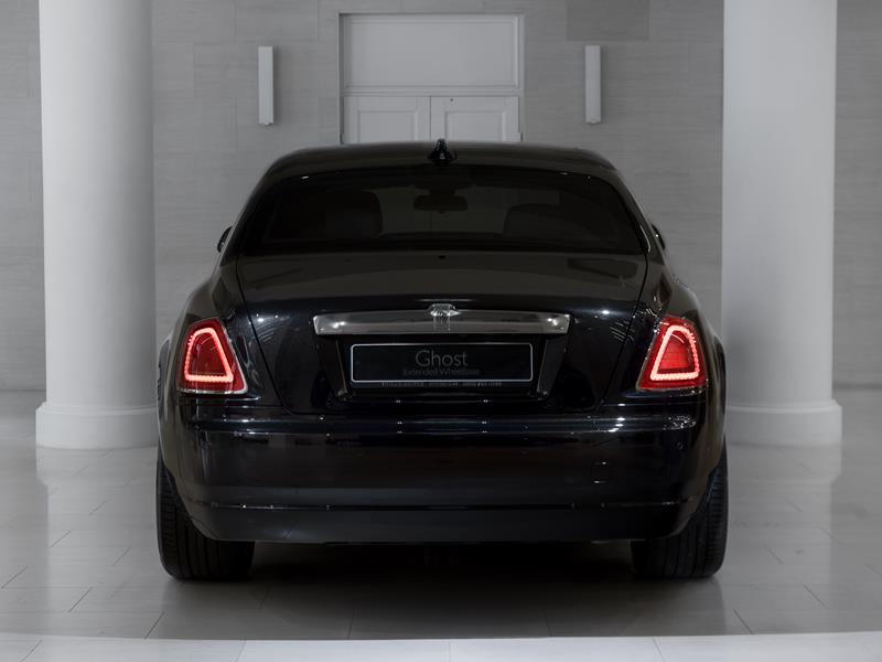 Rolls-Royce Ghost EWB  <br>Diamond Black 