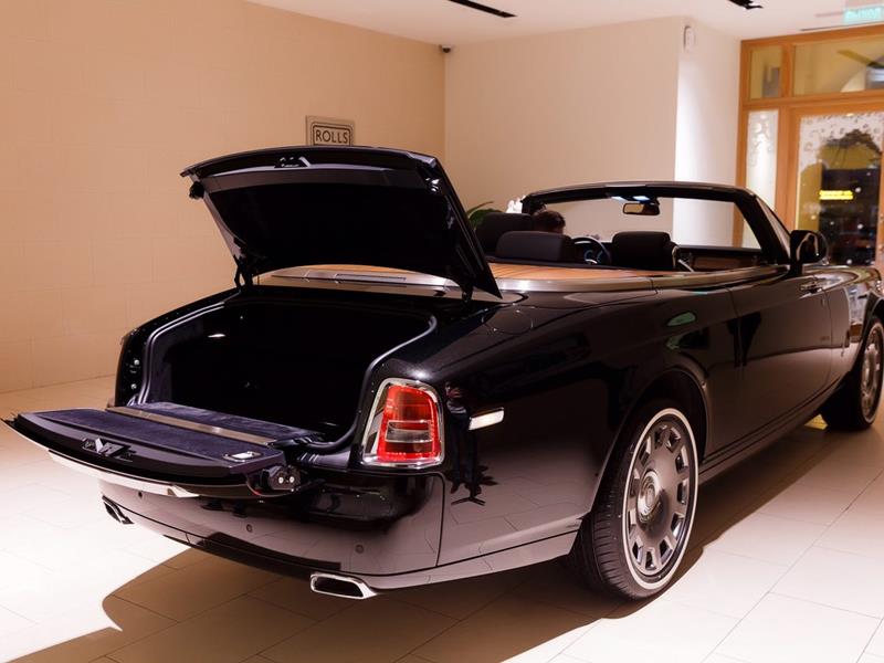 Rolls-Royce Phantom Drophead Coupe 2016 год <br>Diamond Black 