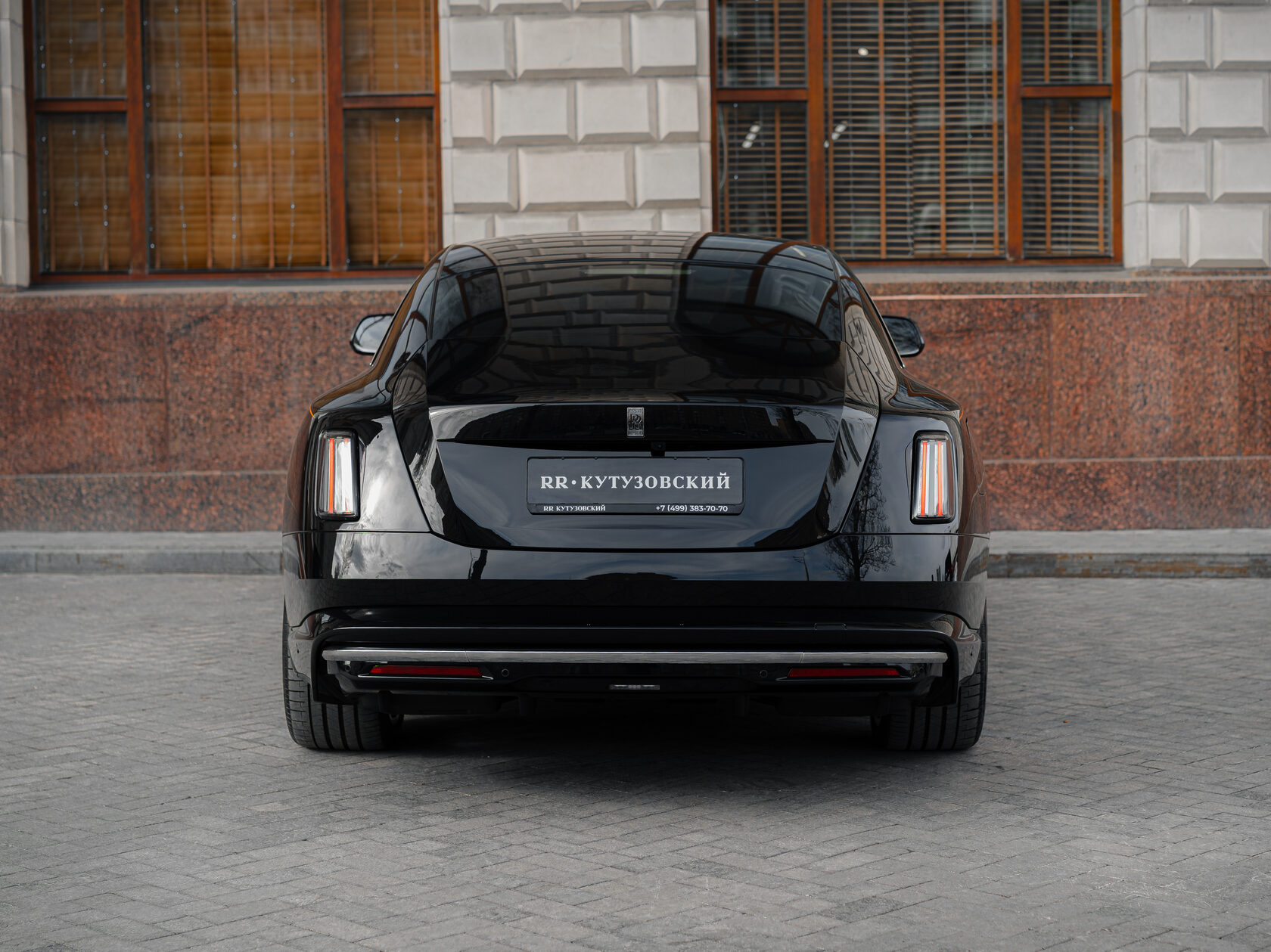 Rolls-Royce Spectre 2024 год <br>Diamond Black / Черный бриллиант
