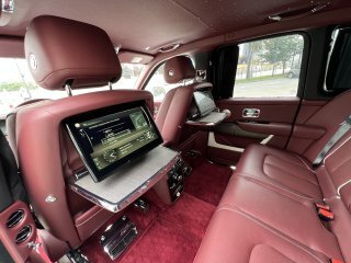 Rolls-Royce Cullinan 2019 год <br>Arctic White 