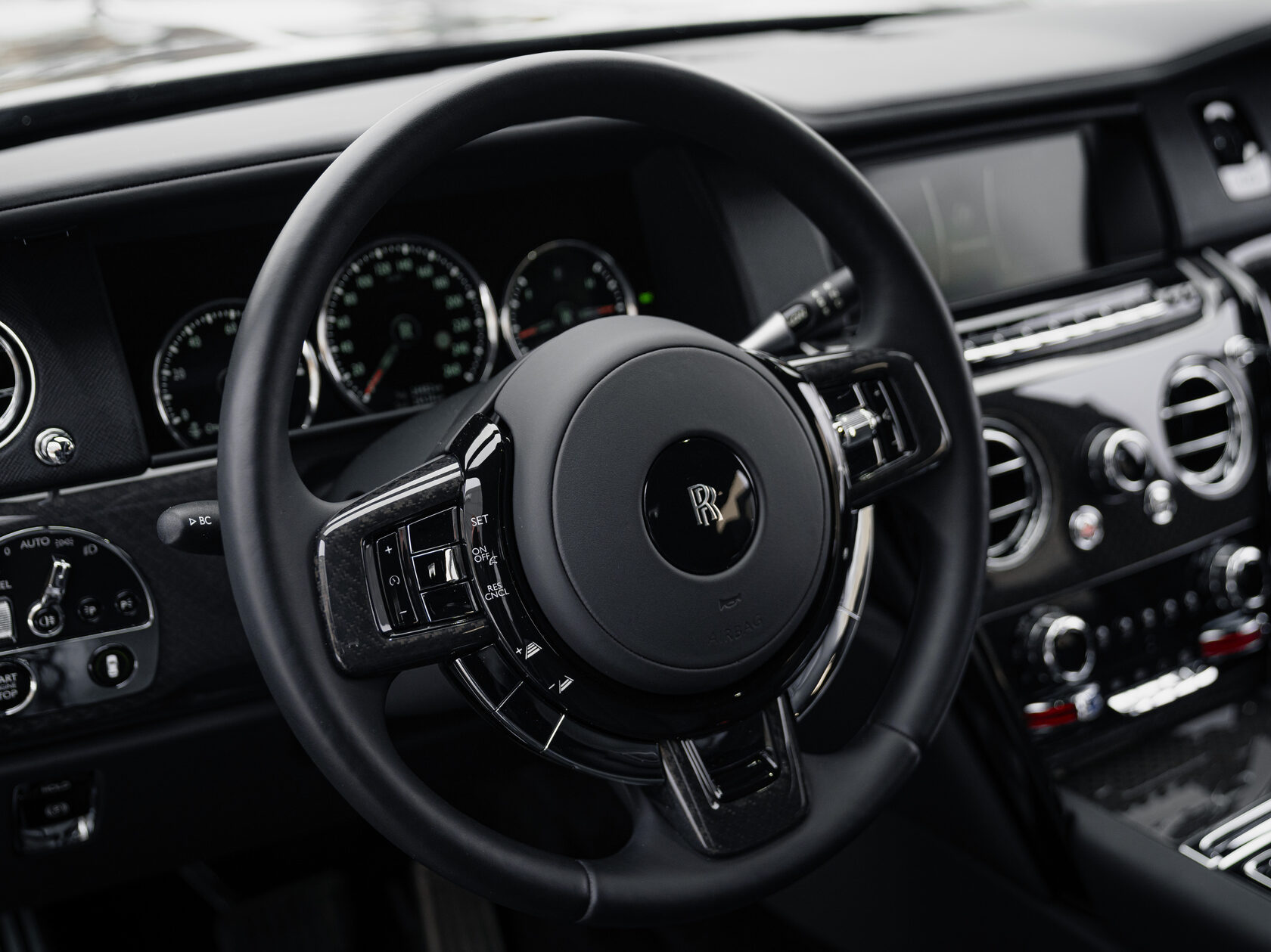 Rolls-Royce Cullinan Black Badge I 2025 год <br>Black Diamond 