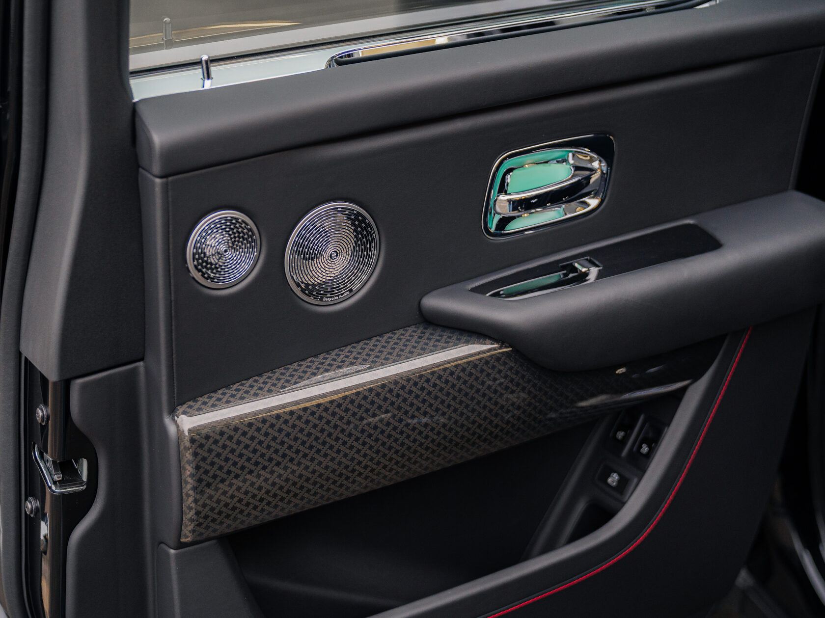 Rolls-Royce Cullinan Black Badge 2025 год <br>Black Diamond 