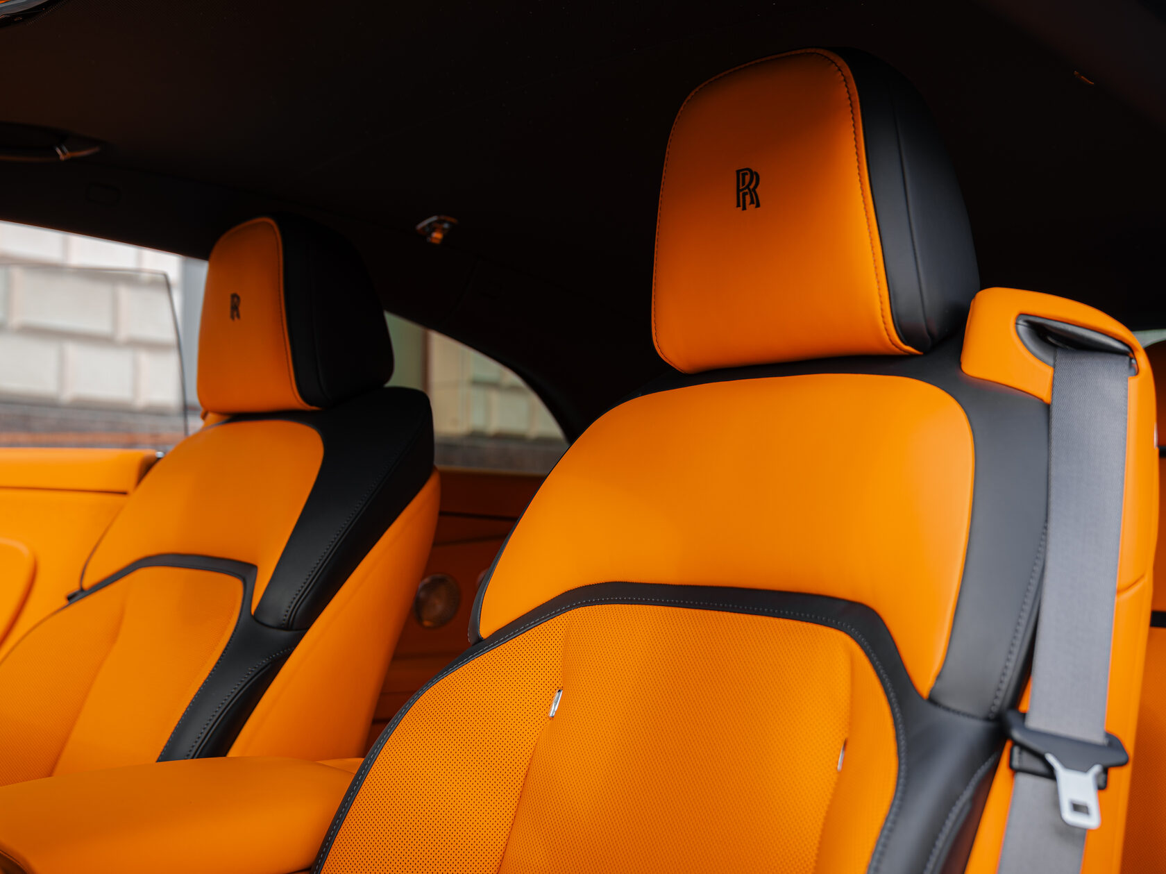 Rolls-Royce Spectre 2024 год <br>Diamond Black / Черный бриллиант