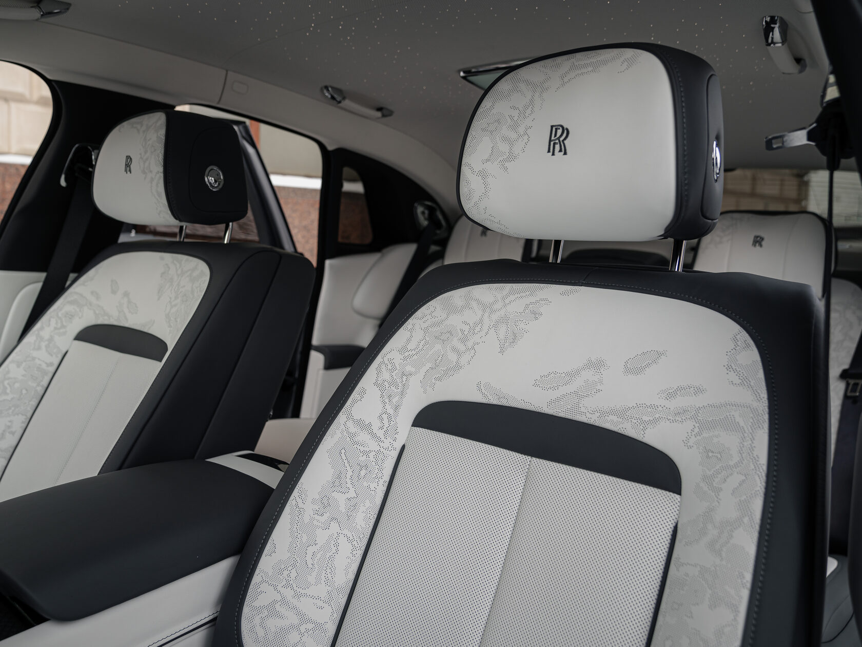 Rolls-Royce Ghost Black Badge Series II  <br>Tempest Grey 