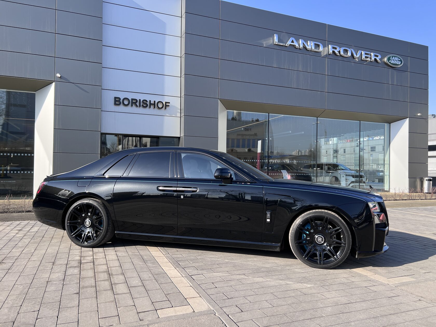 Rolls-Royce Ghost Black Badge by NOVITEC 2021 год <br>Черный Металлик Diamond Black 