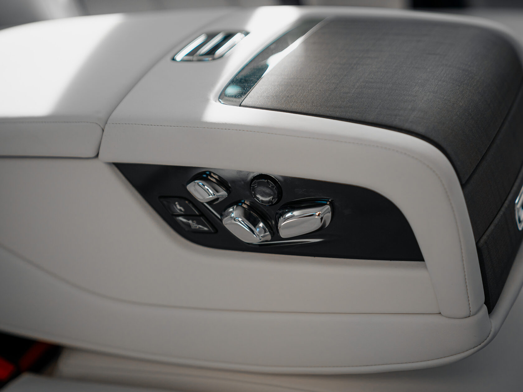 Rolls-Royce Ghost Series II  <br>Mustique Blue 