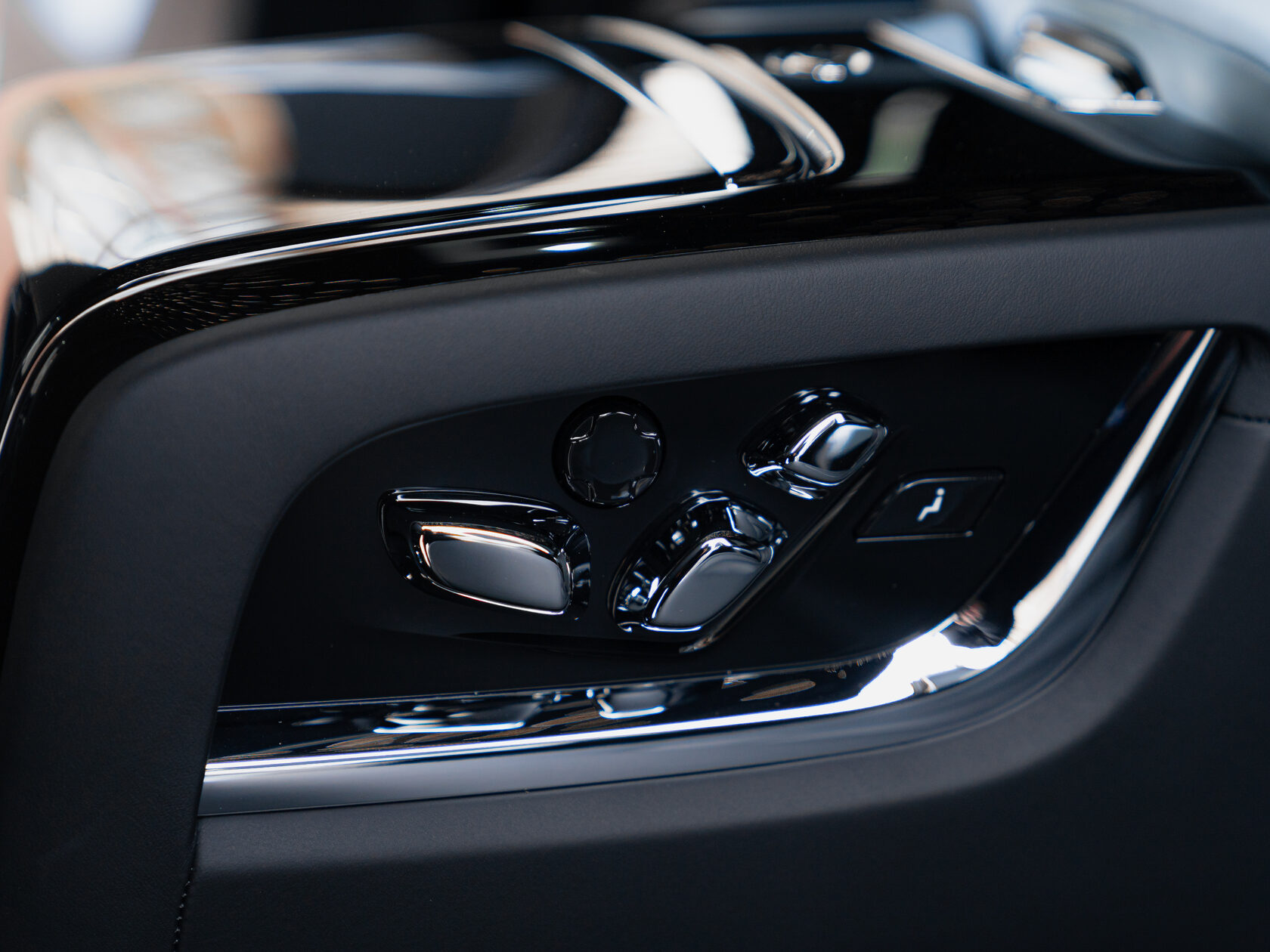 Rolls-Royce II Black Diamond  <br>Black Diamond 